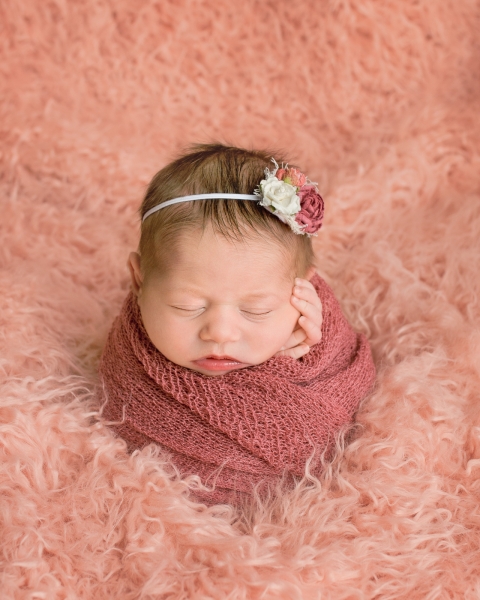 Toledo_Newborn_Photography_Studio-20180408-225300.jpg